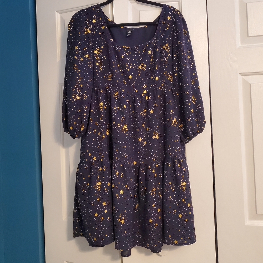 Long sleeved midi dress with gold star pattern